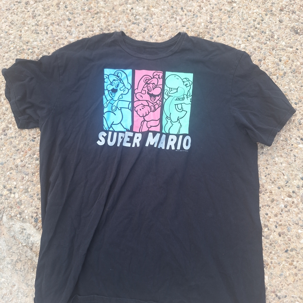 Nintendo Super Mario Black Tee - Short Sleeve